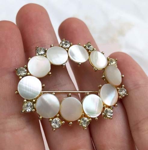 Elegant brooch for bride, oval MOP brooch for wed… - image 1