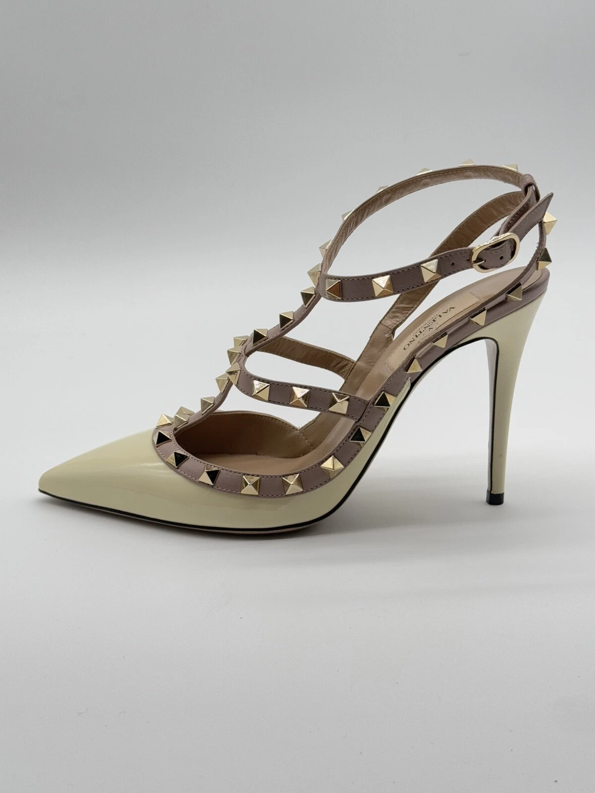 Valentino Rockstud Accents décolleté con cinturino a T in pelle verniciata avorio oro 38 5 US 8 5