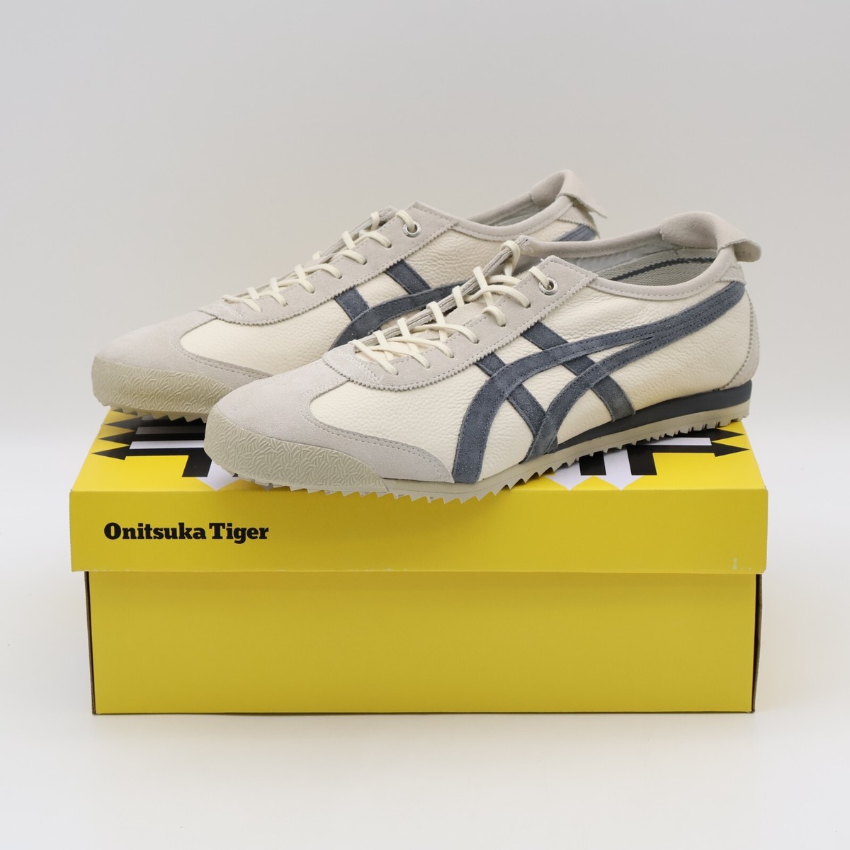 1183C015-200 Onitsuka Tiger Mexico 66 SD Birch Metropolis