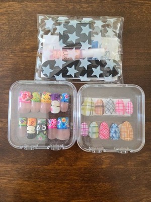 Luxury Handmade Hand Painted Reusable Ready to Wear Press on Nails. Artificial
