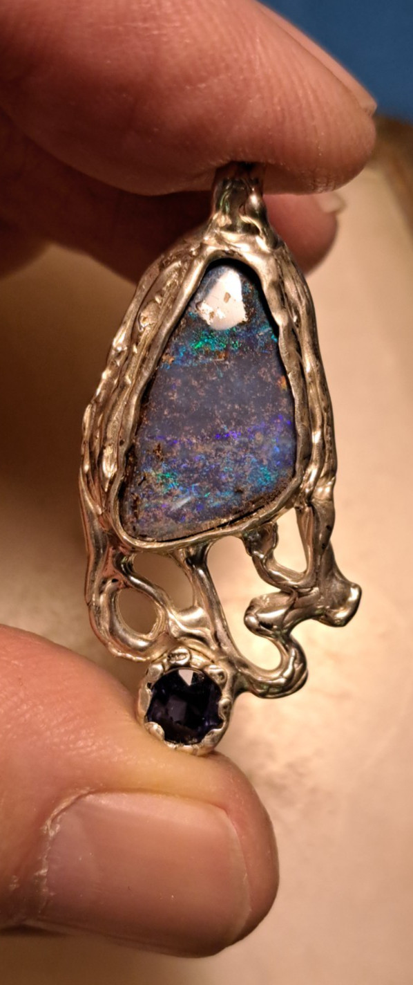 Large Multicolor Australian Boulder Opal Brutalis… - image 3