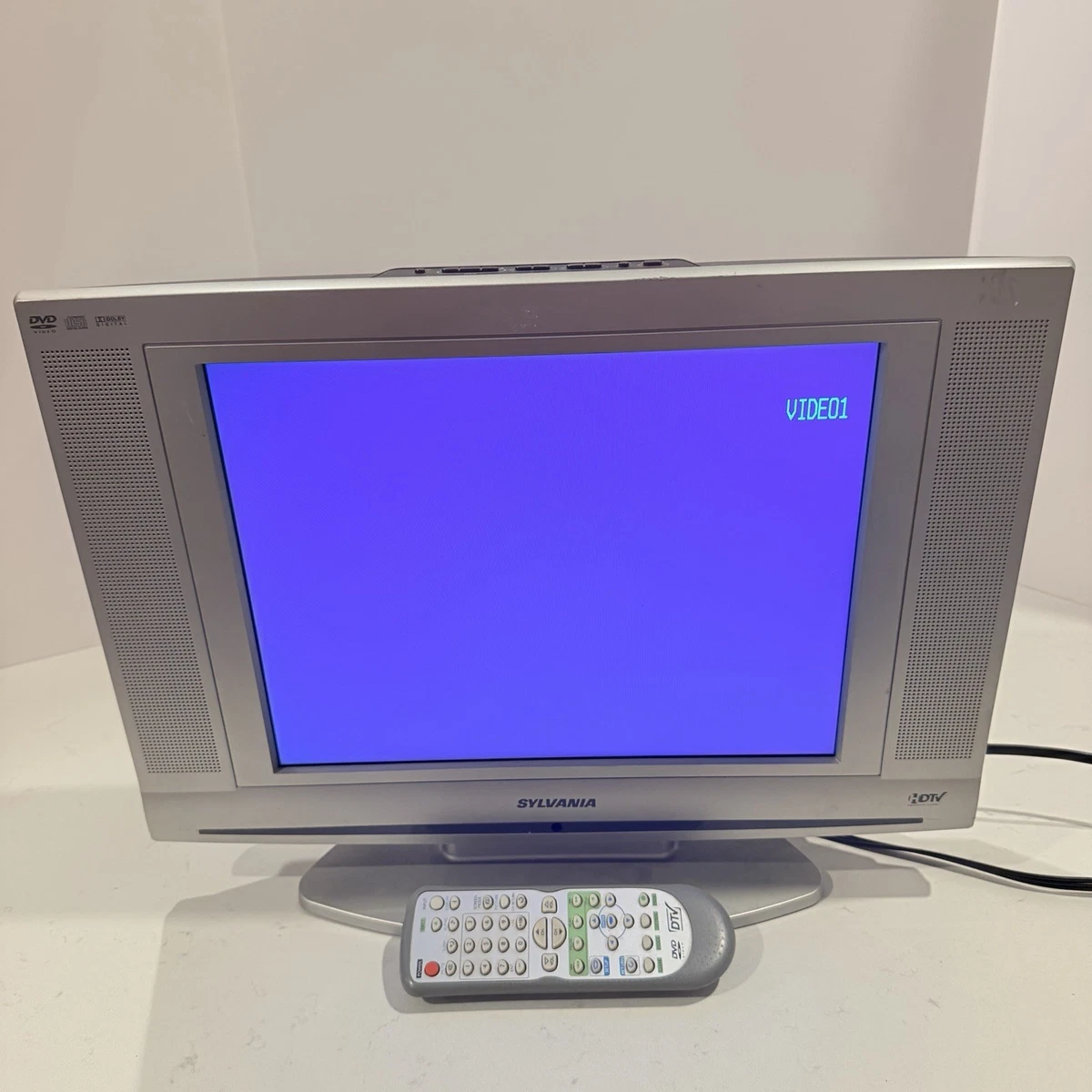 SYLVANIA Less Than 20 in Screen TVs With Built - in DVD Player for