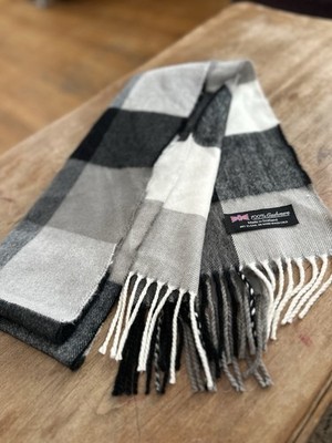 100% cashmere scarf Made In Scotland Black And White Plaid