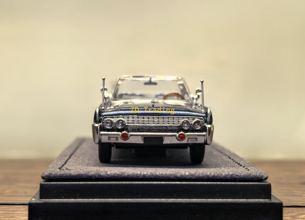 ZD GOC 1:64 HEC Blue Continental X100 Luxury Limousine Model