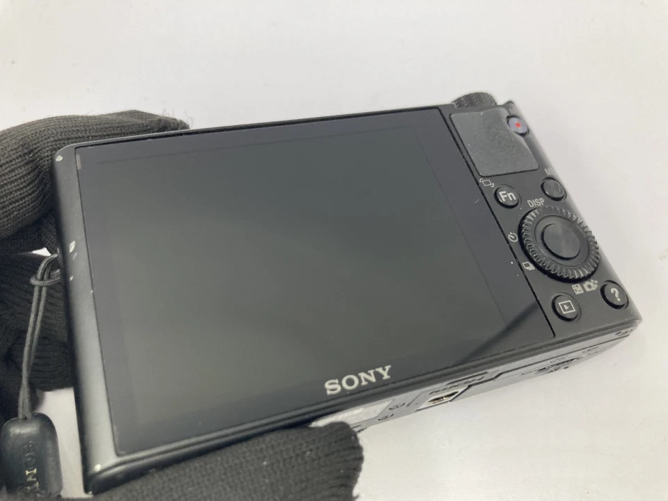 Excellent appareil photo numérique compact Sony Cyber-Shot DSC-RX100... - Photo 4/4