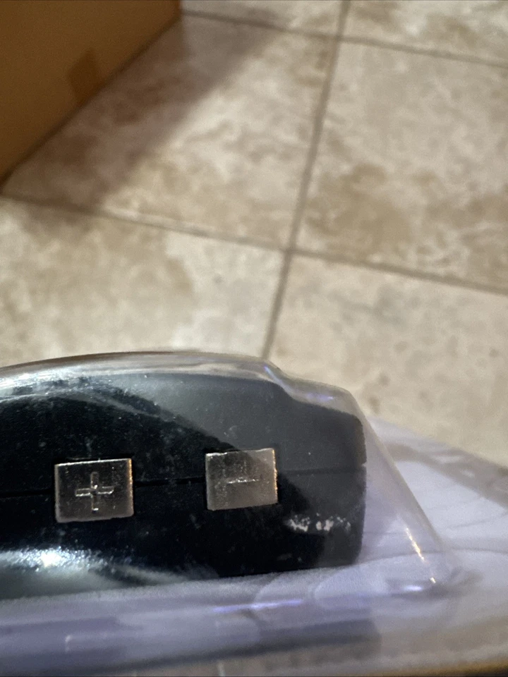 Home Battery Tester Battery Checkers With Digital Display for AA AAA C D Button - Image 2 of 4