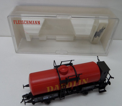 Fleischmann 5846 Tank car 'Dapolin' of the KPEV