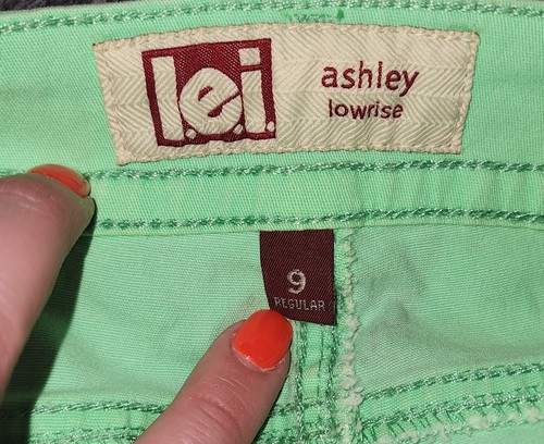 L.e.i. Ashley Juniors Girl Neon Green Stretch Ripped Shorts Size 9 Regular - Picture 3 of 4