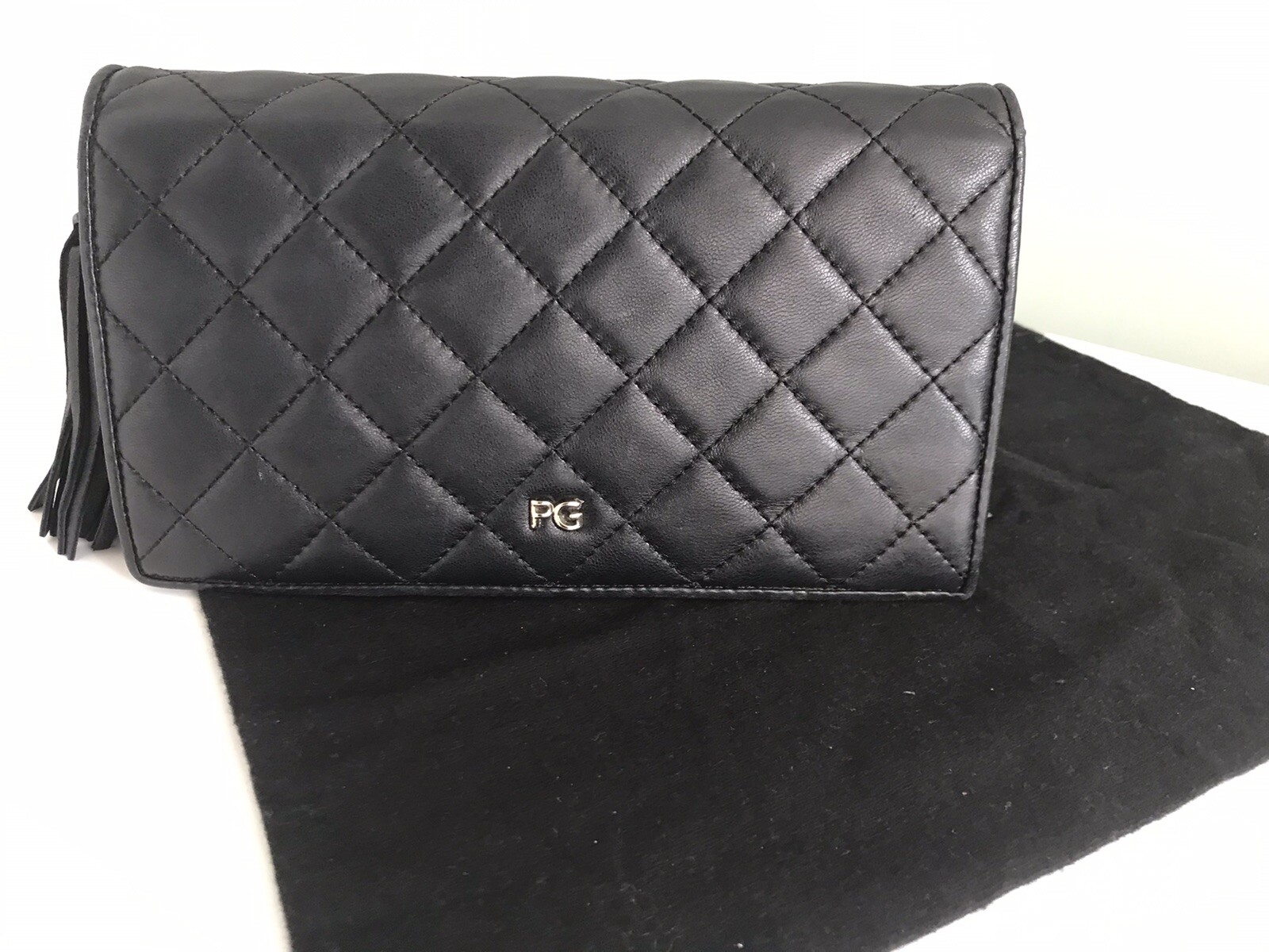 Designer quilted leather shoulder Black Bag/ Conver… Gem