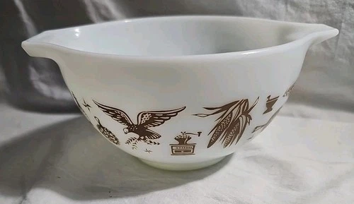 Vintage Pyrex Mixing Bowl Early American Cinderella #441 1-1/2 PT White Brown