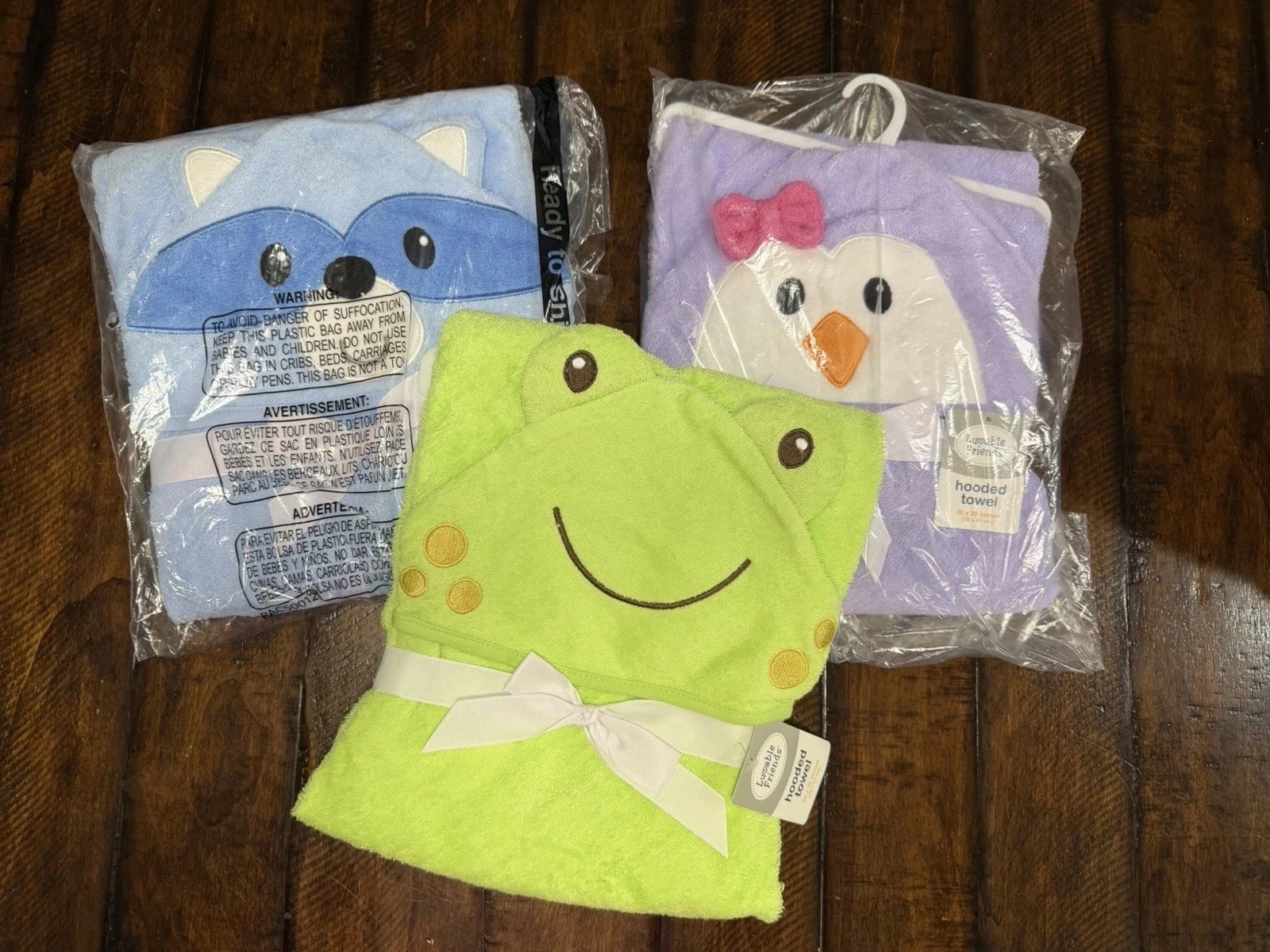 NWT Lot Of 3 Luvable Friends Animal Hooded Towels Penguin Raccoon Frog
Opens in a new window or tab