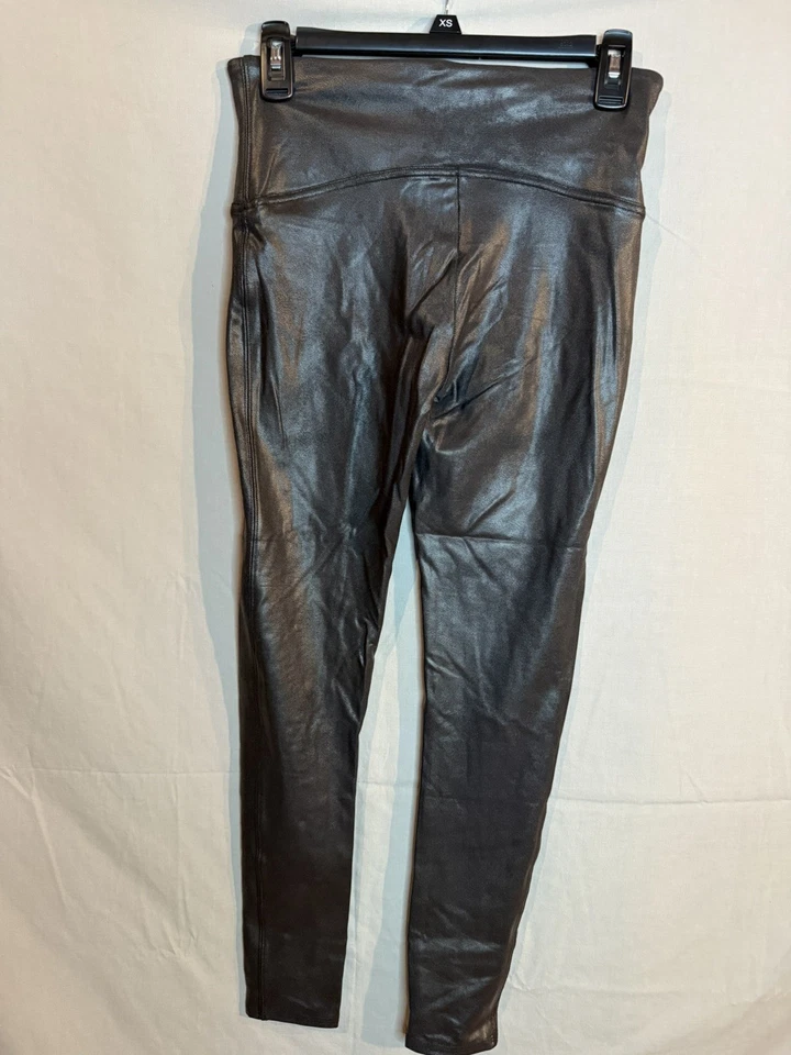 Leggings Spanx Feminina Grande Preta Couro Sintético Cintura Alta Modeladora Calça Elástica - Imagem 4 de 4