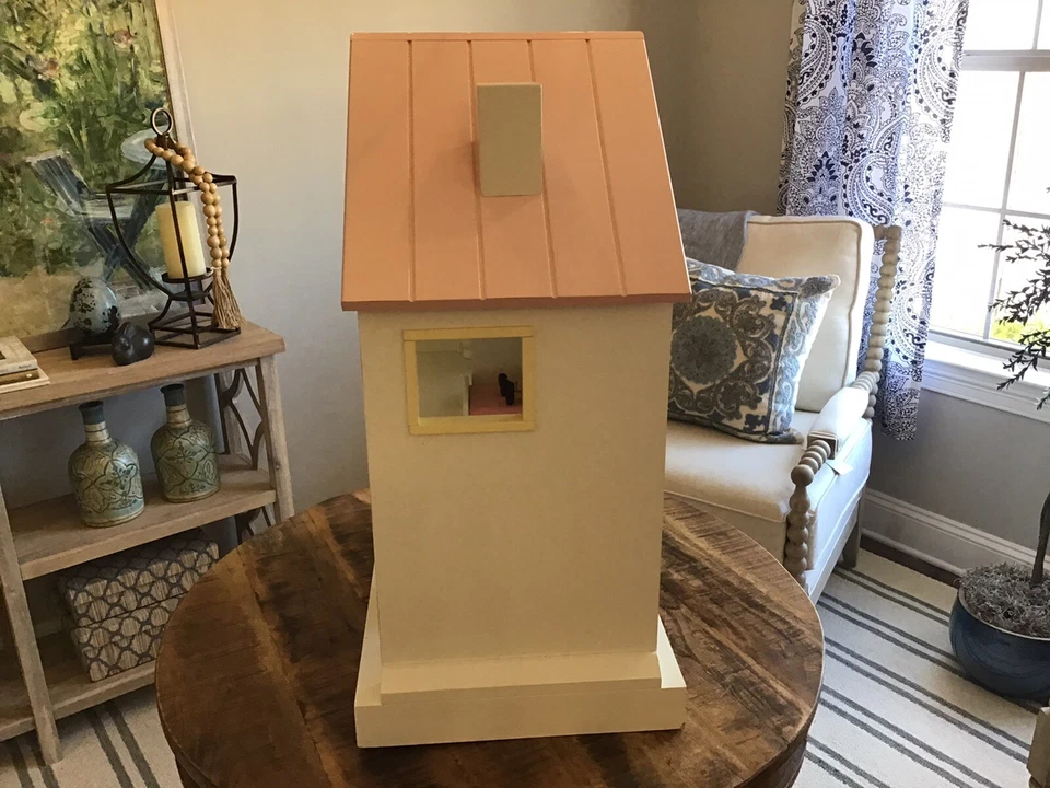 Casa de muñecas Pottery Barn blanca retirada con muebles y familia ***Pastilla nueva Foto 2 de 4