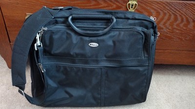 Targus Black Nylon 15in or 17in Laptop Shoulder Bag Padded with Partitions