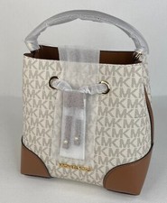 Michael Kors - Mercer Small Logo Bucket Bag Vanilla Color