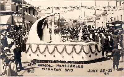 Tigerton Wisconsin 1919 Annual Homecoming Badger Lbr Parade Float Postcard W16