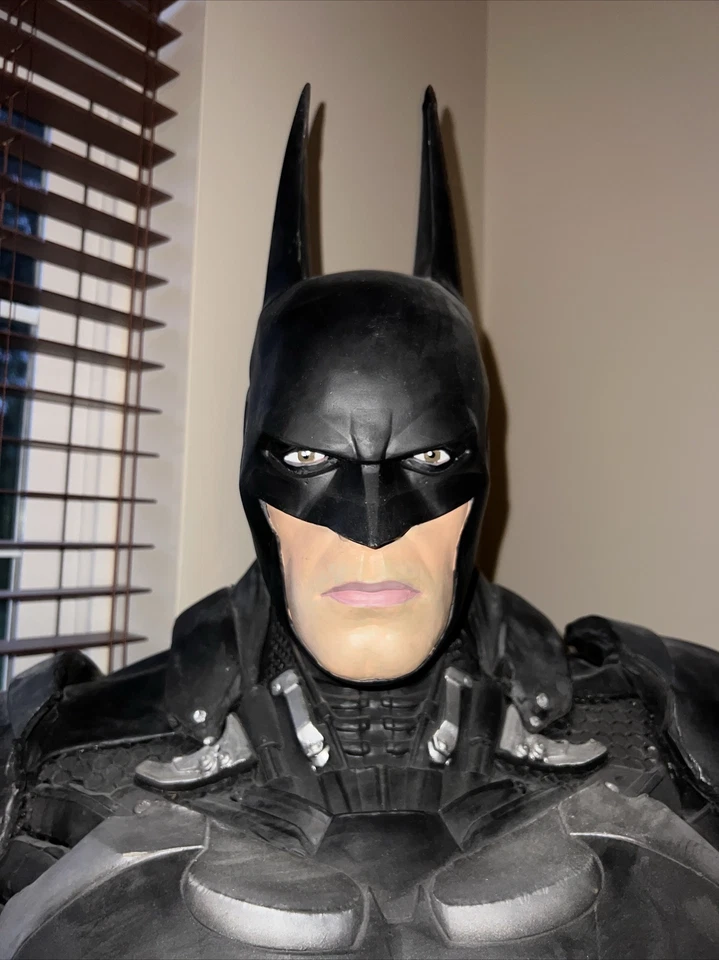 Neca DC Batman Arkham Knight Figura Batman Tamaño Natural Espuma 7 Pies Raro 🦇 🔥 🦇 🔥 Foto 3 de 4