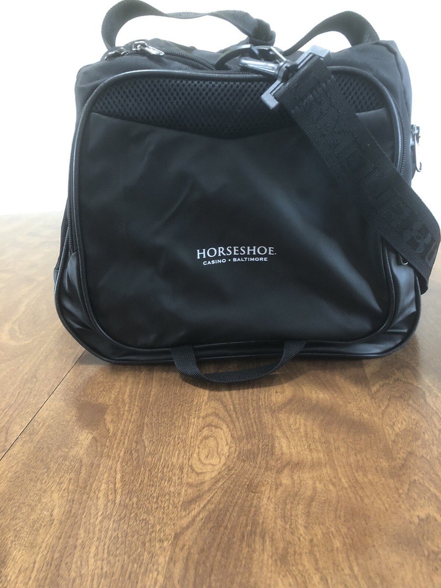 UNISEX UNDER ARMOUR 6.1 LITER DUFFEL BAG (13 x 25 x 11) NEW