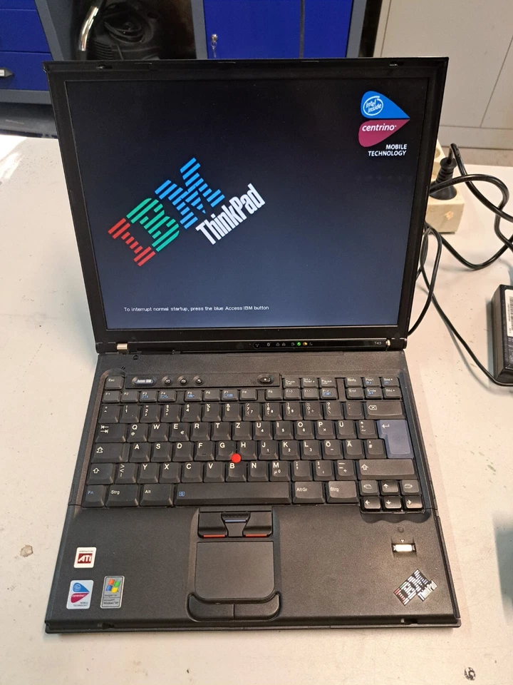 Lenovo Thinkpad T43 2668 Inkl. Sation Netzteil - Bild 2 von 4