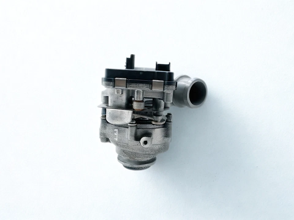 Turbolader Land Rover / Jaguar 2.2D 2179cc 150/190PS LR022358 - 49477-01203 - Bild 3 von 4