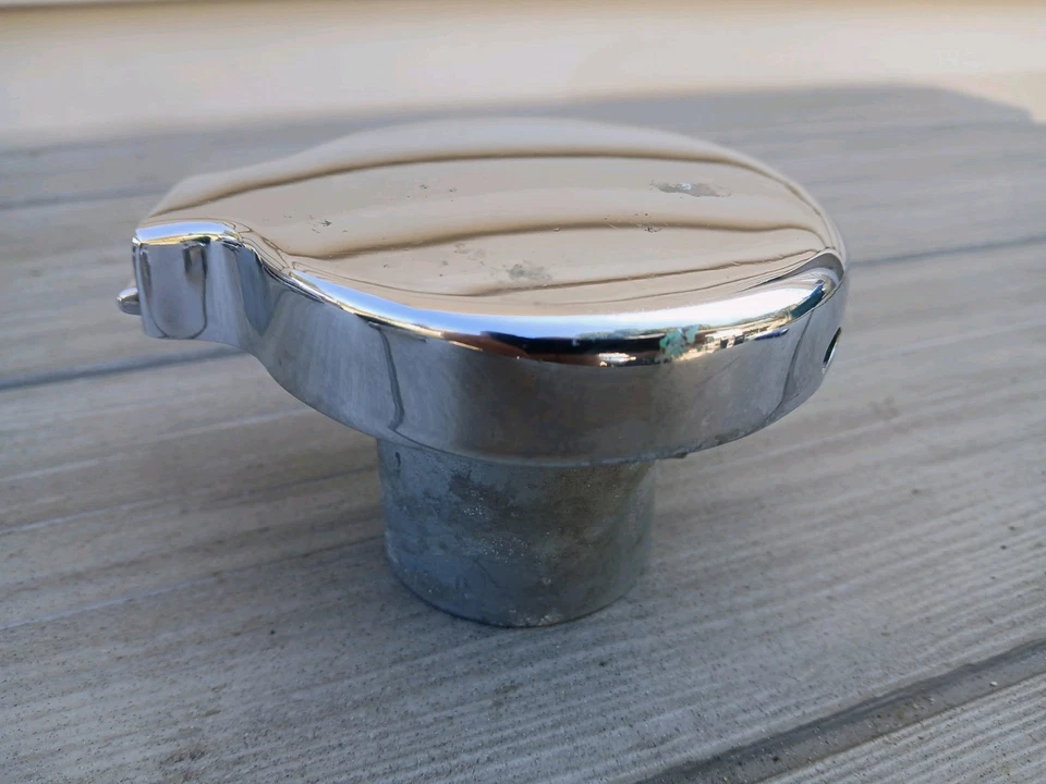 1968-1976 Triumph TR6 TR250 Spitfire OEM Flip Top Gas Cap with Extension Chrome - Image 3 of 4