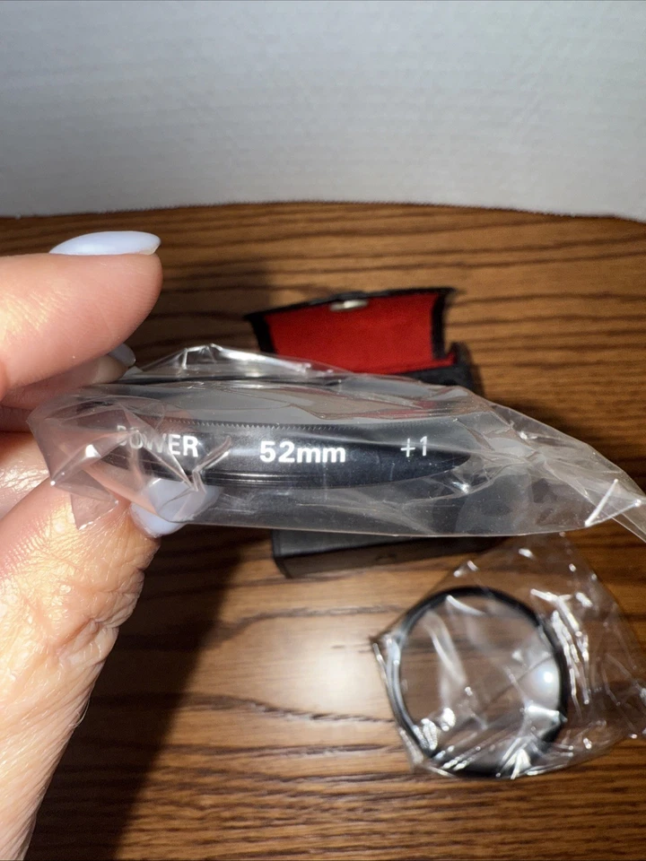 Bower 52MM Digital Macro Filter Set (+1 +2) Close up set /Bag - Image 2 of 4