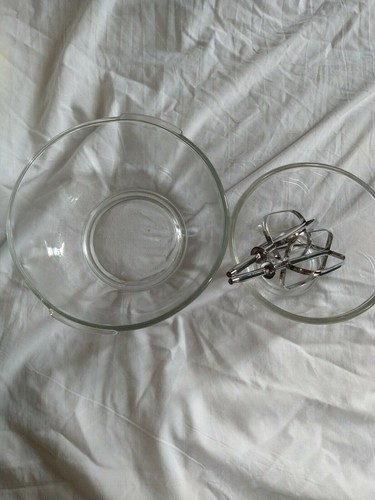 Vintage Sunbeam Mixmaster Model 2360 W/ Bowls Beaters - Picture 12 of 12