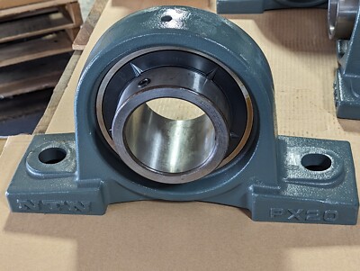 NEW NTN PILLOW BLOCK BEARING /  UCP214D1-8  3.54'' BORE (90 MM)