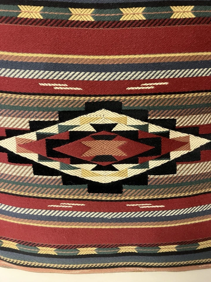 VINTAGE Waverly Southwestern Aztec Throw Pillow Multicolor Geometric 15’’ x 15’’ - Imagem 2 de 4