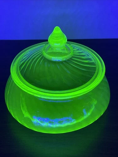 Vintage Anchor Hocking Green Swirl Uranium Glass Lidded Candy Dish