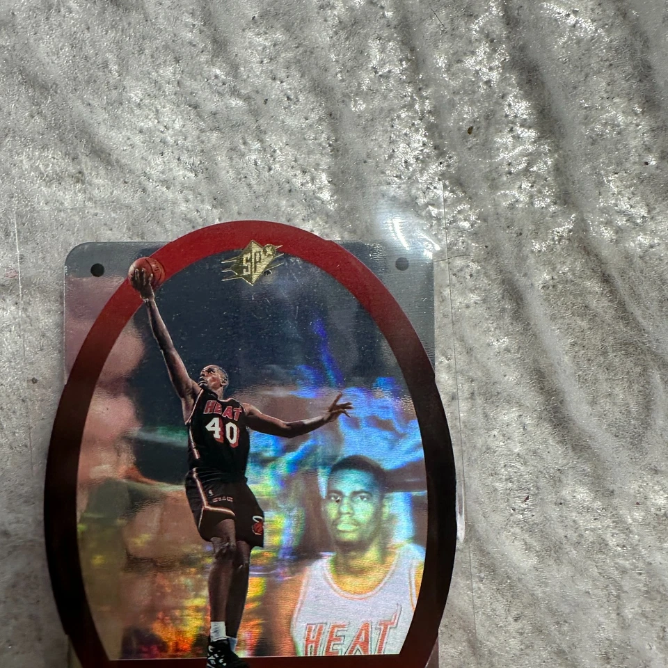 Tarjeta de baloncesto troquelada SPx 1996 Kurt Thomas #22 Miami Heat Foto 4 de 4