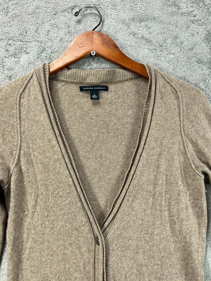 Cárdigan Banana Republic suéter de lana de cachemir talla mediana para mujer beige tostado Foto 2 de 4
