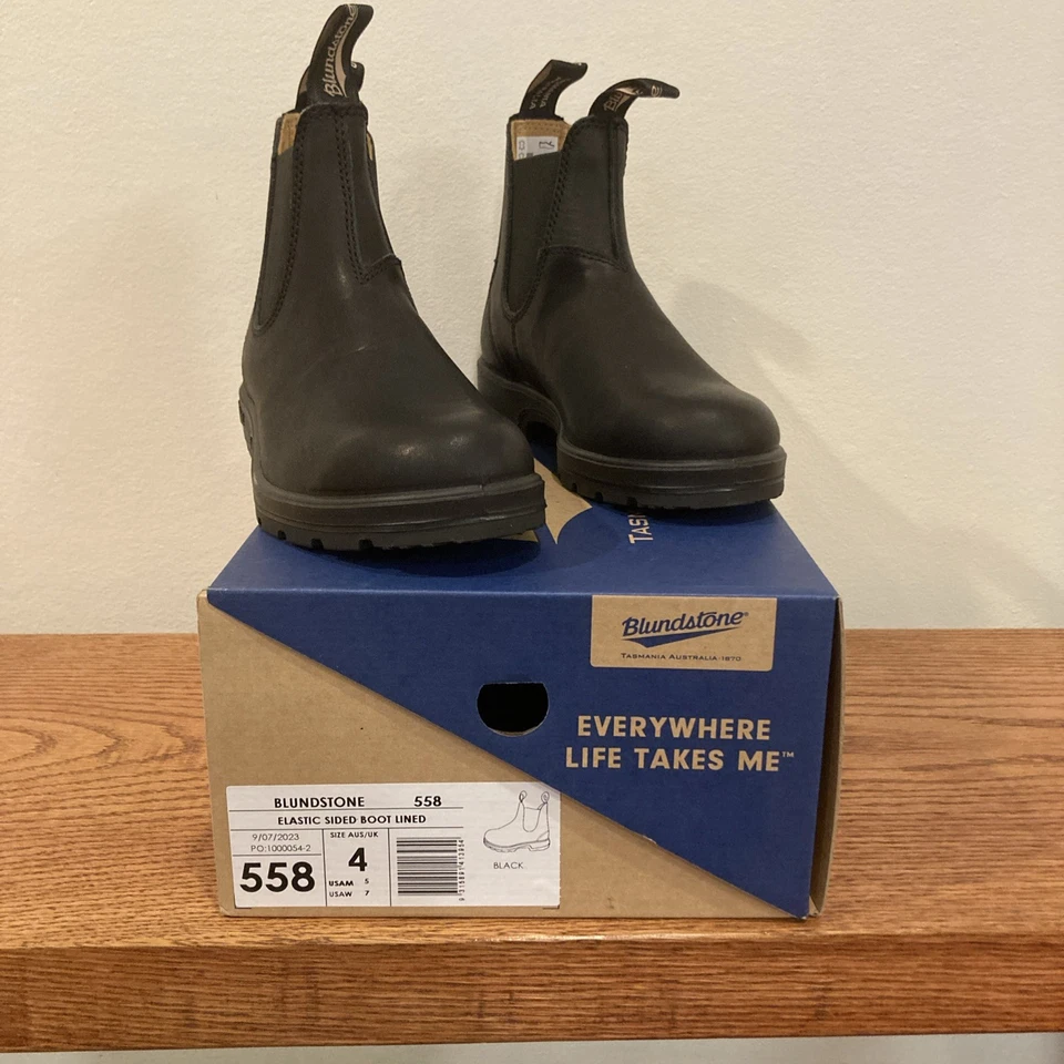Women's 7 | Blundstone Size 4 | 558 Classic Chelsea Boots Black Leather slip on - Image 2 of 4