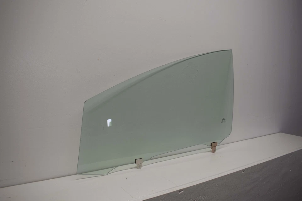 Front Left Driver Side Door Window Glass for 2012-2017 Toyota Prius V Hatchback - Изображение 2 из 4