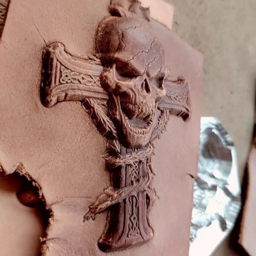 2Pcs 3D Gothic Cross Skull Leather Embossing Stamp Mold Press Tool Carving Craft - Picture 2 of 4