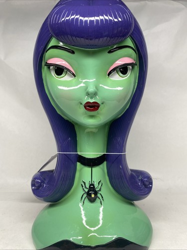 Bella Lux Halloween Bust Wicked Witch Green LED