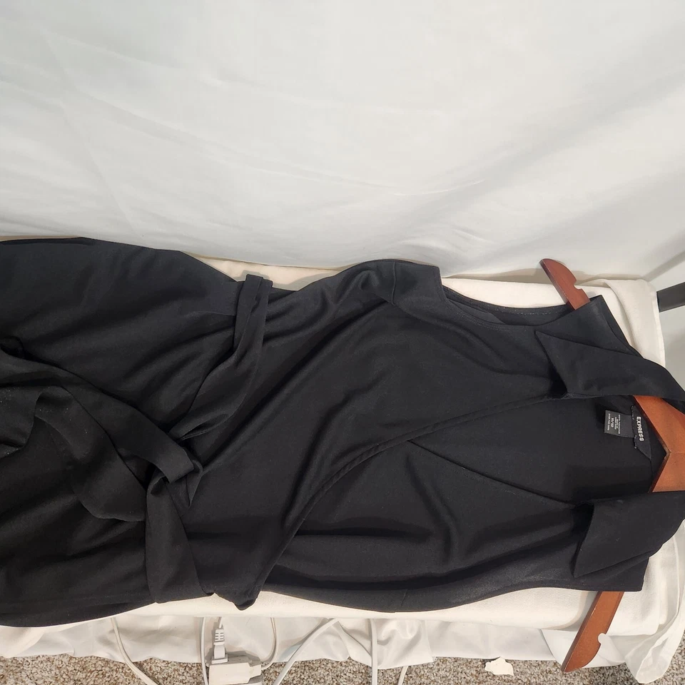 EXPRESS Stretch Wrap Black Dress LBD Short Cap Sleeves 11/12 - Image 4 of 4