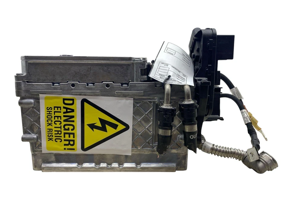 MERCEDES E450 SEDÁN W213 2021-2022 HÍBRIDO BATERÍA DE ARRANQUE Y UNIDAD DE CARGA DE VOLTAJE Foto 4 de 4