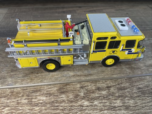 Code 3 Clark County Nevada E-One Cyclone II Pumper Engine 19 Die Cast 2001 12342 - Picture 3 of 9