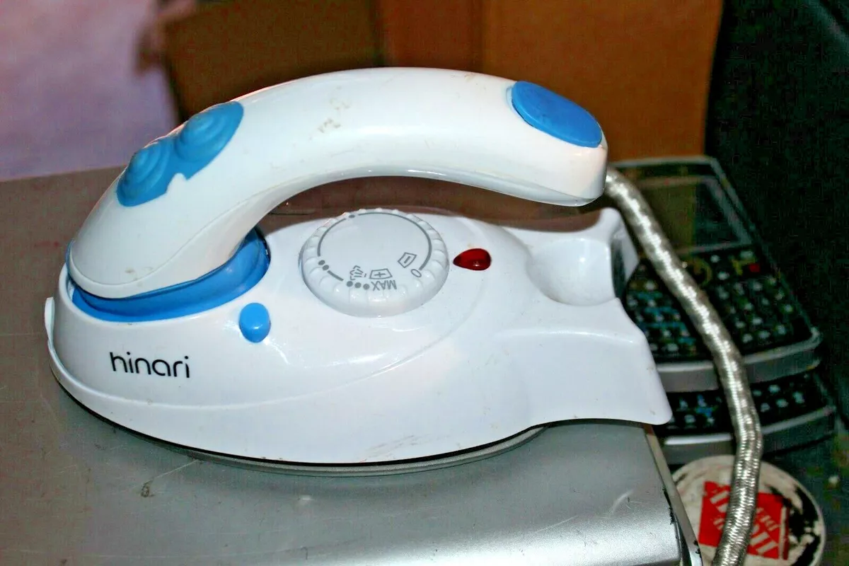 Hinari travel iron deals