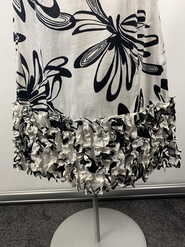 Evan Picone Womens Sz 4 Black White Floral Sheath Dress Sleeveless Ruffle Hem - Picture 3 of 6