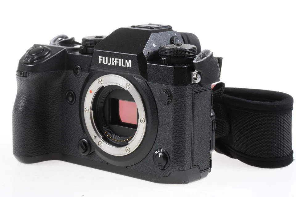 FUJIFILM X-H1 Gehäuse - SNr: 94M53529 - Bild 3 von 4