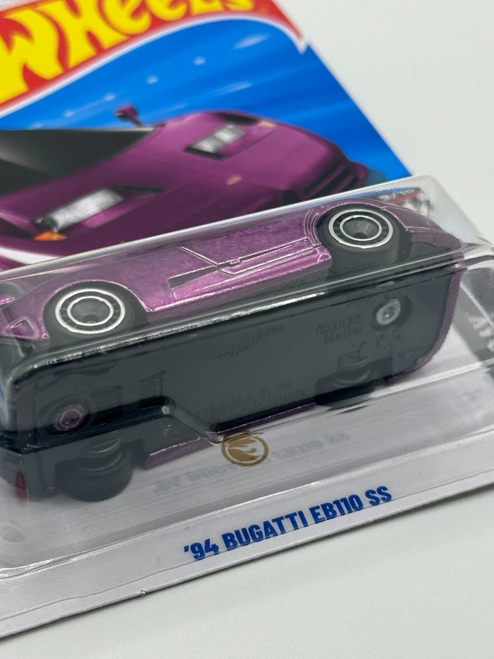 2025 Hot Wheels Super Treasure Hunt '94 Bugatti EB110 SS With Protector - Image 4 of 4