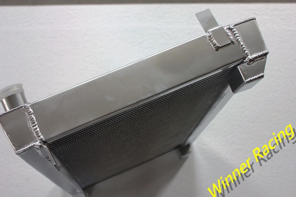 RADIADOR ALUMINIO APTO FERRARI 308 GTB 1975-1980 O 308 GTS 1977-80 3.0L V8 M/T Foto 2 de 4