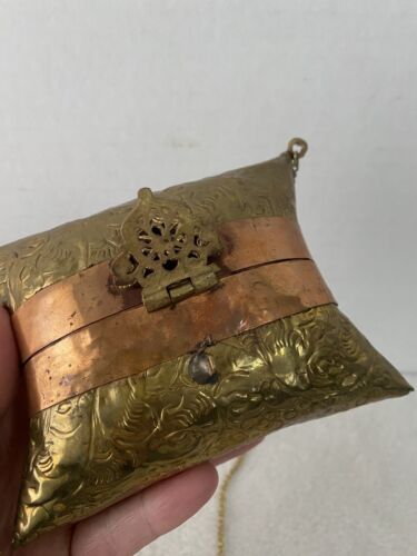 Vintage Brass Copper Shell Pillow Purse Shoulder Bag Mini 30s 40s - Imagen 11 de 13