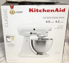 KitchenAid K45SSWH Classic Series 4.5 Quart Tilt-Head Stand Mixer - White