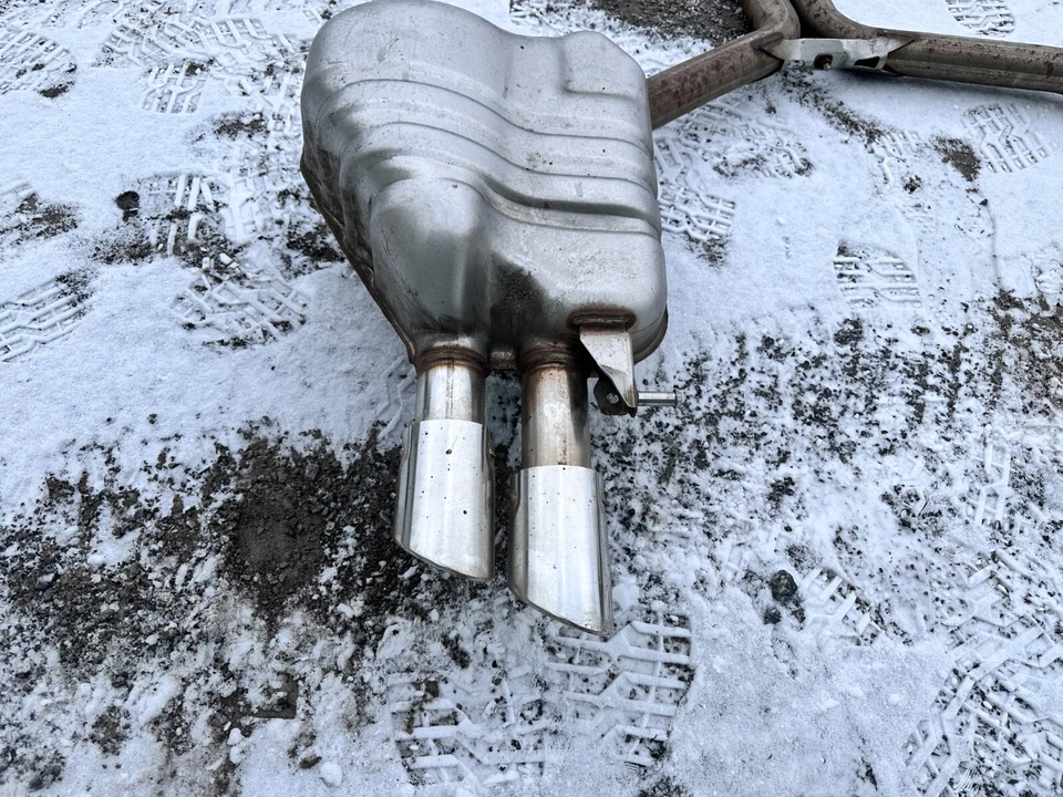 2008 2009 2010 2011 2012 Audi S5 4.2L V8 Factory Rear Exhaust Muffler Dual Pipes - Image 4 of 4