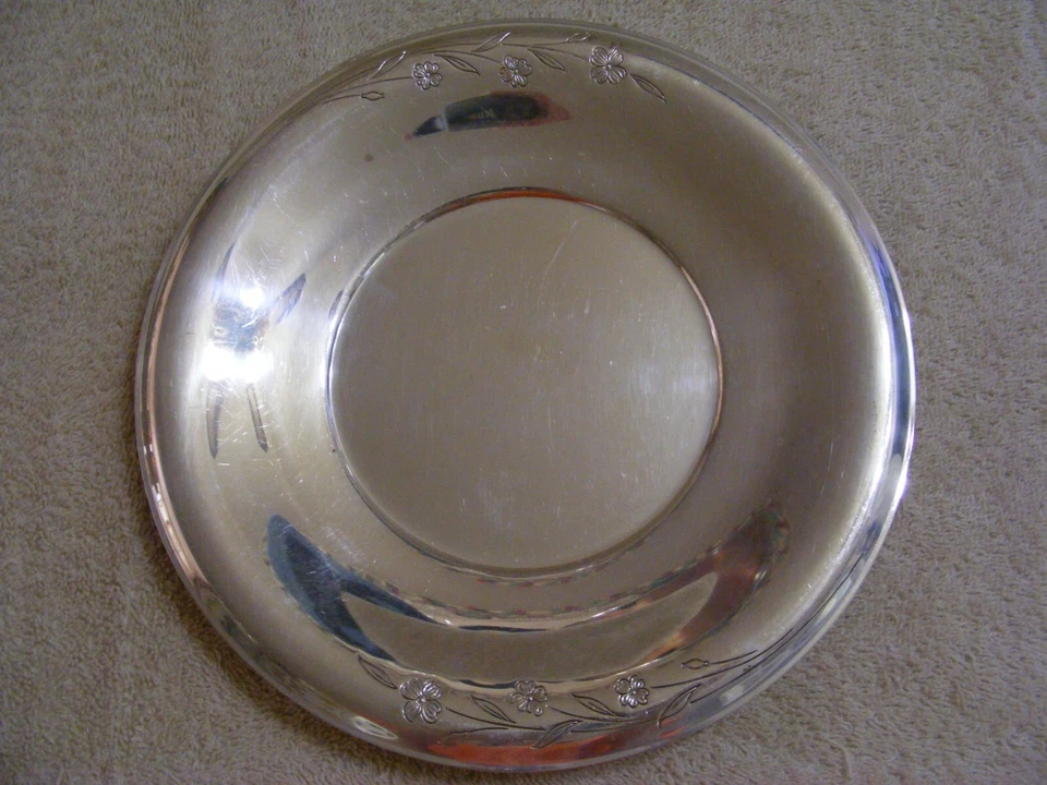 PRATO DE PRATA PRIMAVERA 1847 ROGERS BROS N°: 9394 8" DIÂMETRO - Imagem 2 de 4