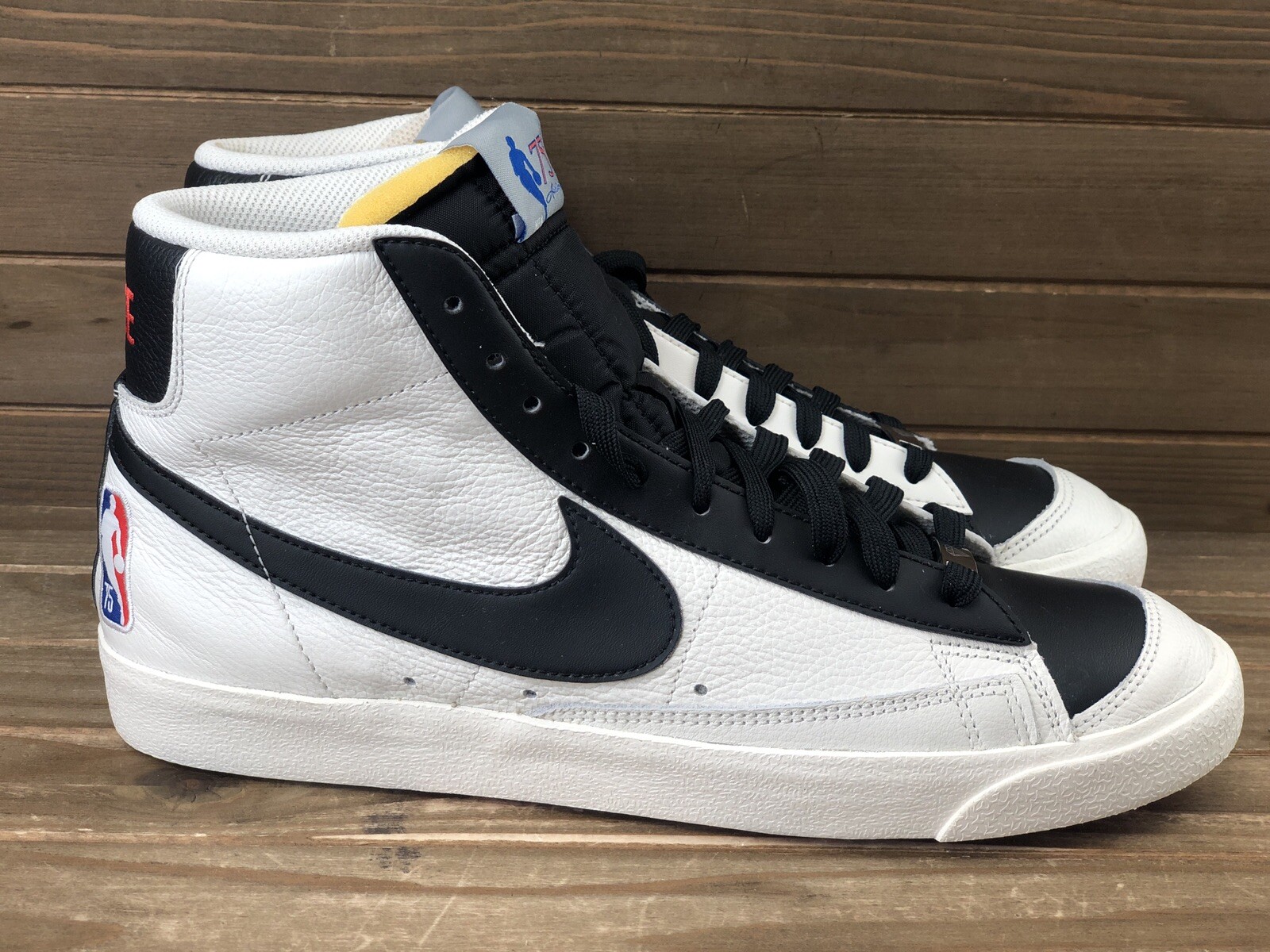 NIke Blazer Mid '77 EMB Trail Blazers 