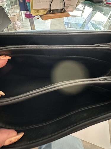BOLSO DE MANO BANDOLERA/HOMBRO CUERO NEGRO PERLINA DE COLECCIÓN - Imagen 5 de 9